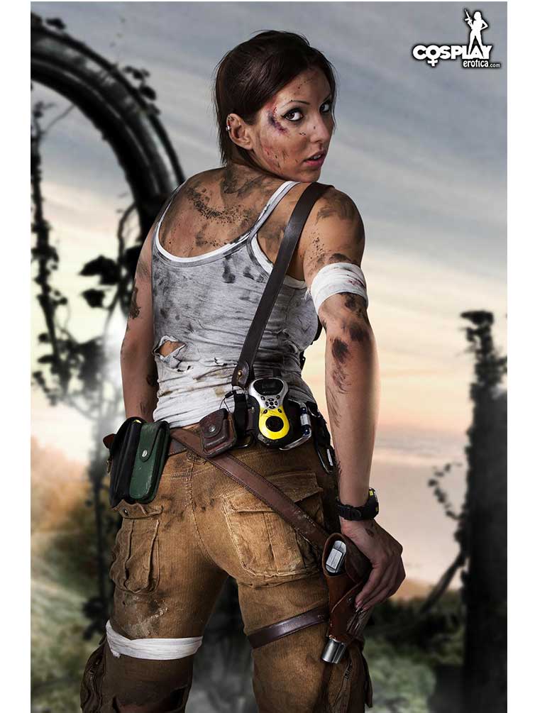 Lara Croft Cosplay 01